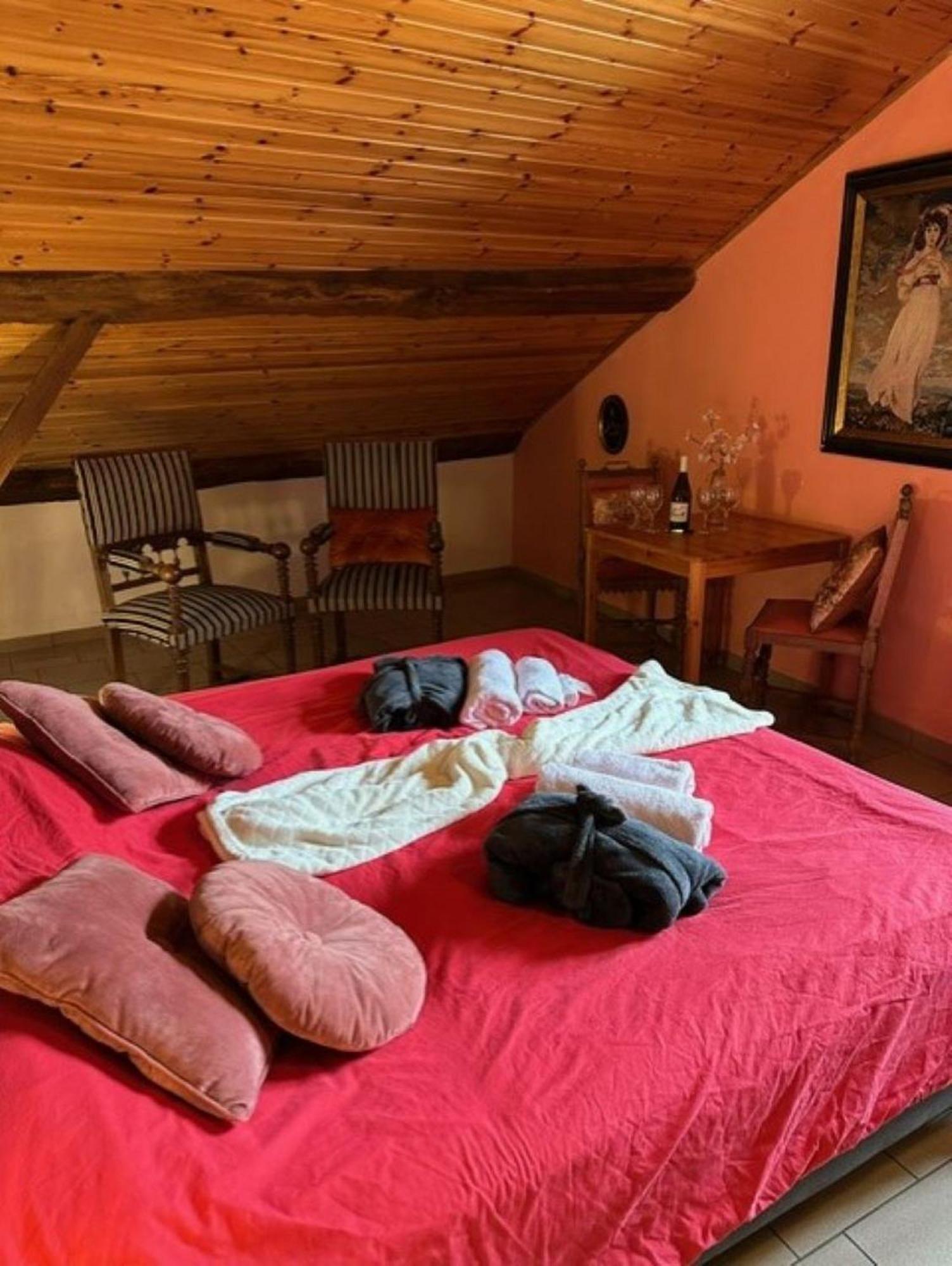 B&B Foret D'Animaux Bouillon Exteriér fotografie